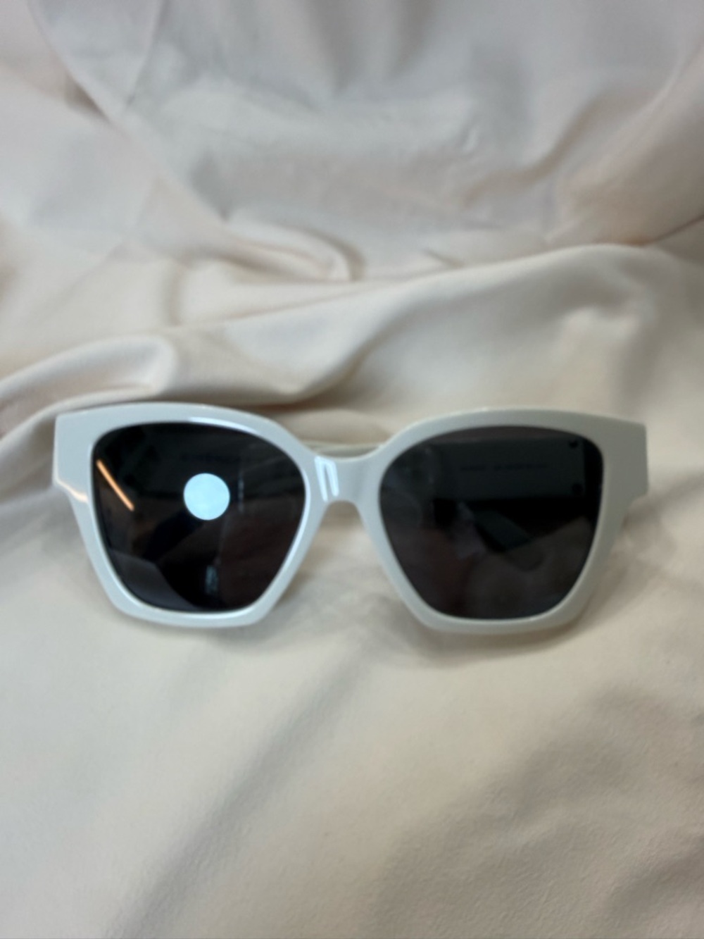 Givenchy White Oversized Square Sunglasses with Dark Lenses - Picture 8 of 10